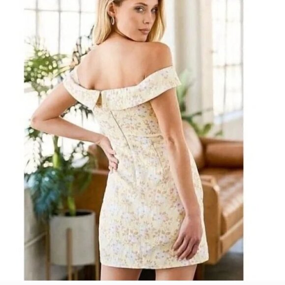 Lulus Favorite Song Dress Floral Jacquard Off The Shoulder Mini Yellow NWT M - Picture 3 of 8
